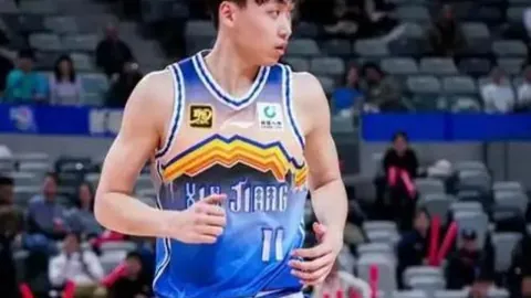 半场-津门虎暂1-0新鹏城 谢蒂内单刀破门